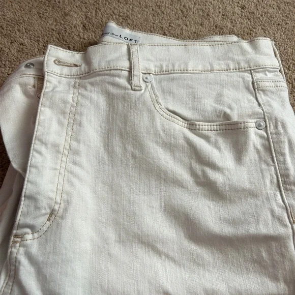 Women's White Jeans - Picture 3 of 4